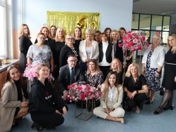 Rok szkolny 2024-2025 - 023 - Czterdzieÿci lat min⌐êo czyli Jubileusz naszej szkoêy